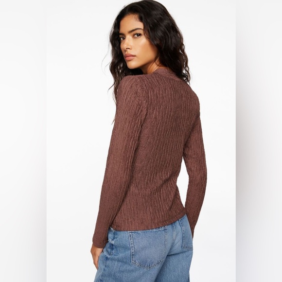 Dynamite Long Sleeve Textured Top - Picture 4 of 10